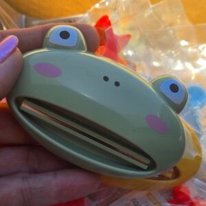 Box of Kids Character Tube Sqeezer toppers